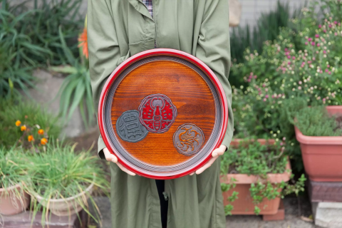 使うほどにツヤが増し味わいが深まる「烏城彫」 - 日本の観光メディア