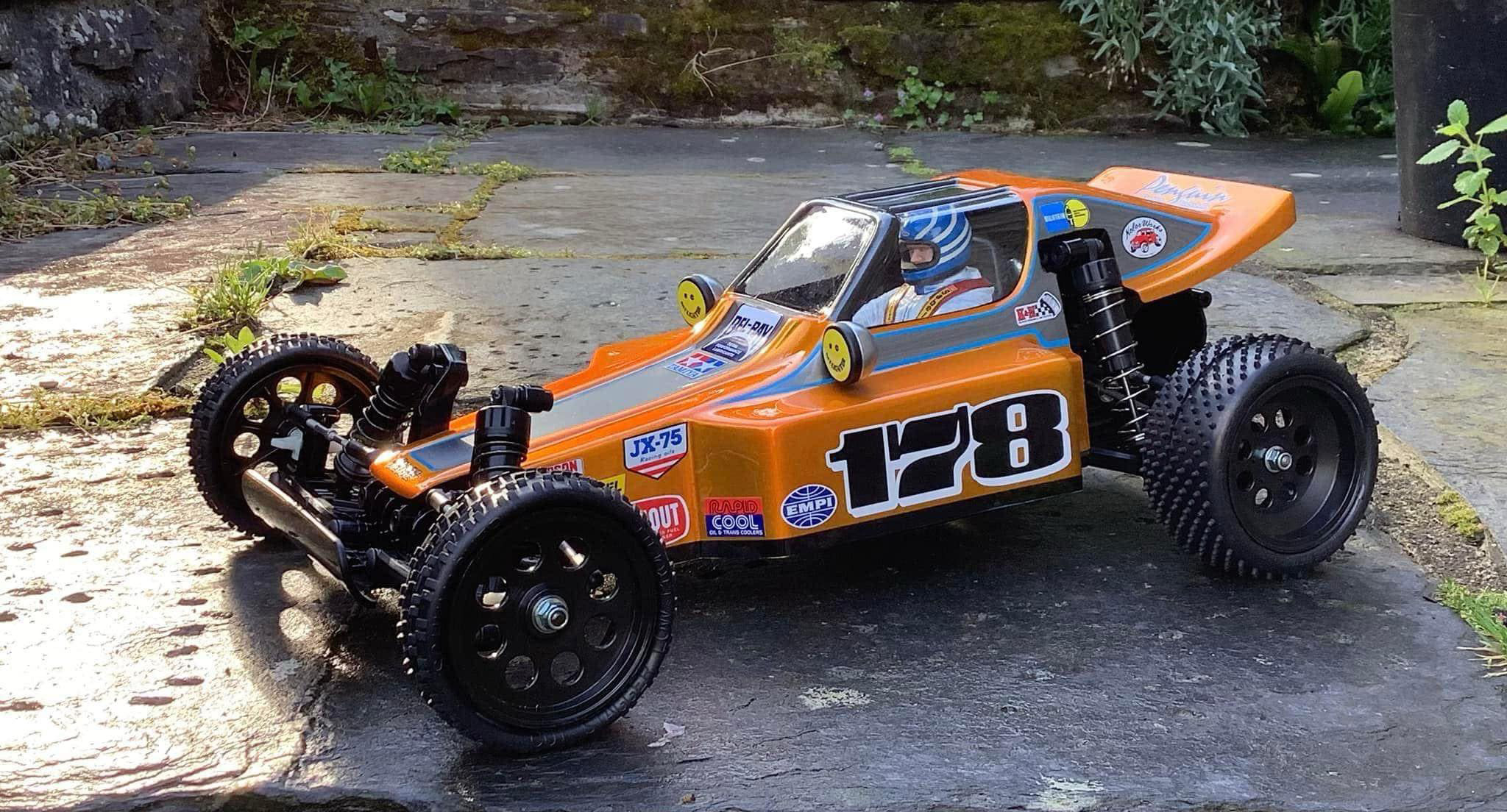 タミヤ 1/10 電動RC レーシングバギー(モーター付) バギーチャンプ