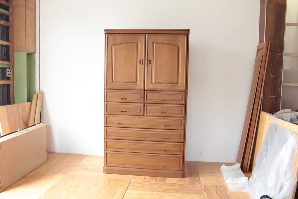 R0248：婚礼家具の和タンスを上下分割してキャビネットにリメイク