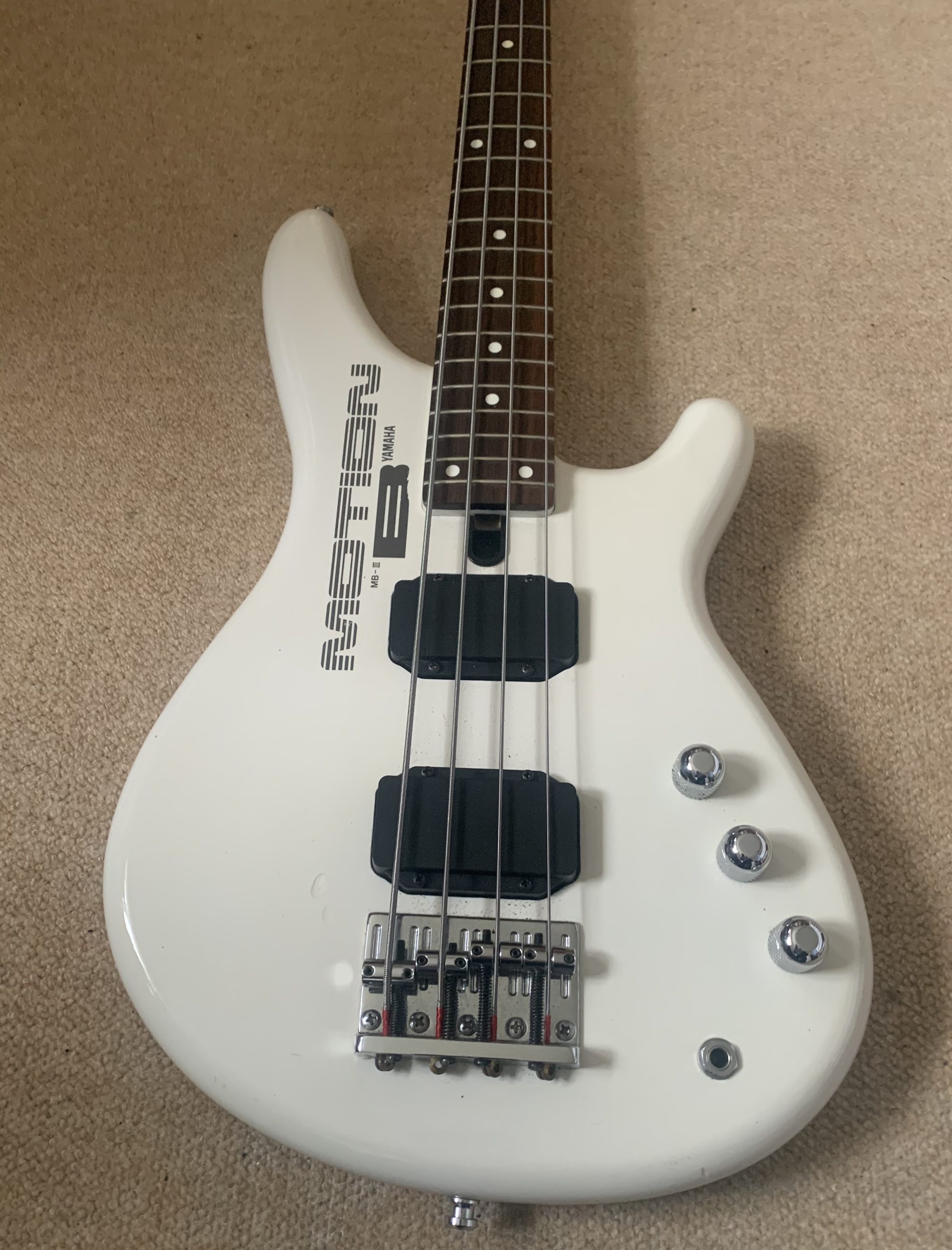 美品】YAMAHA ヤマハ ベース MOTION B MB-Ⅱ 中古】YAMAHA / MB-II BL