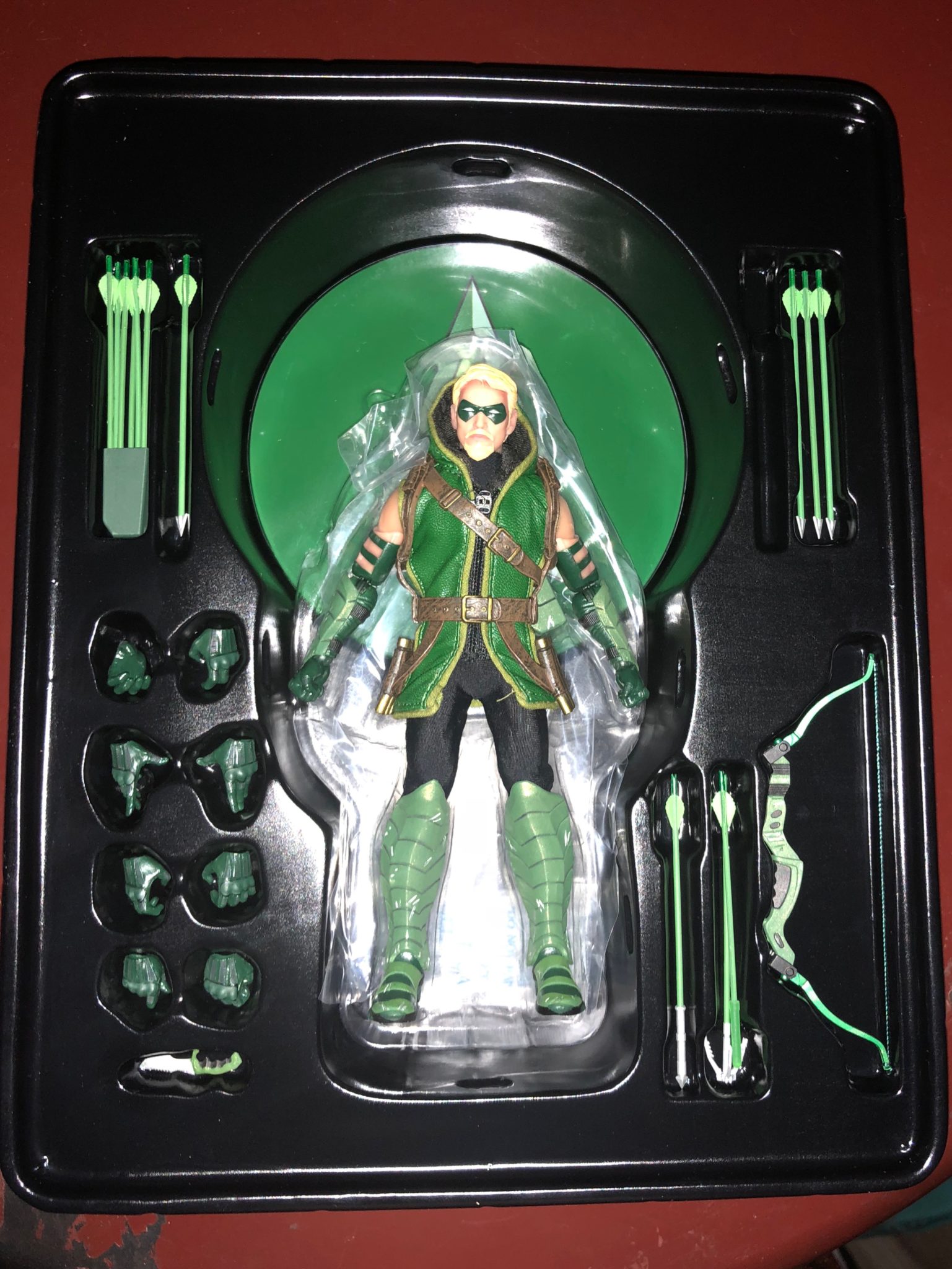 Mezco Toyz One:12 Collective Green Arrow Figure Review - Rain Man
