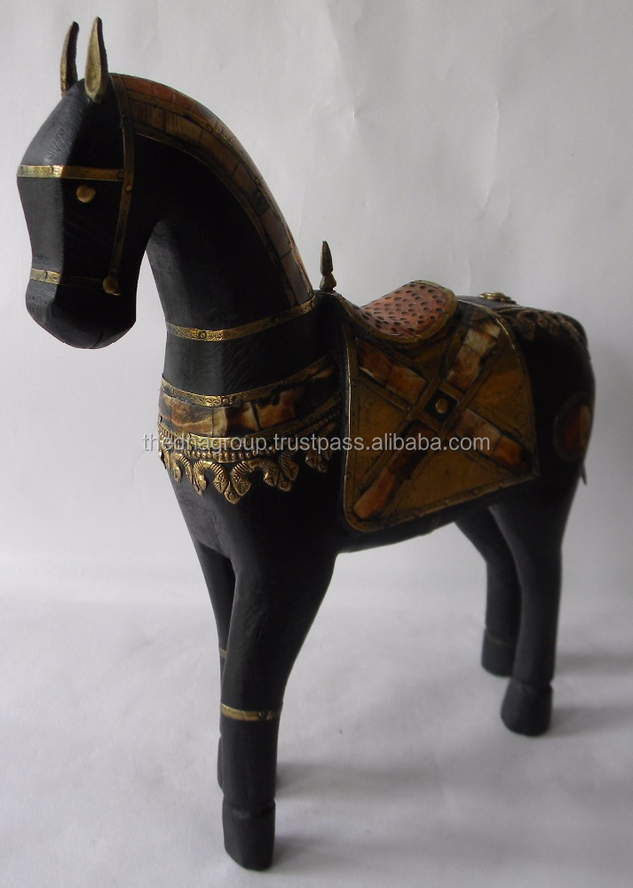 インドの伝統的な馬の木製彫刻フィギュア - アンティーク風装飾品