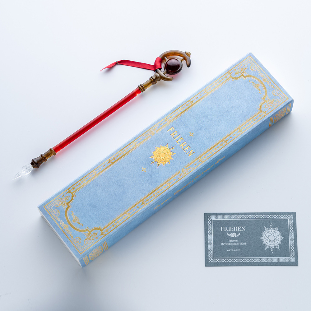 葬送のフリーレン」フリーレンの杖とヒンメルの剣を“ガラス”で再現