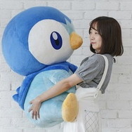 超BIG「ポッチャマぬいぐるみ」登場！ この可愛さとサイズ感、抱きしめ