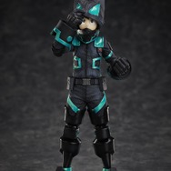 映画「ヒロアカ」新コスチューム“ステルススーツ”姿の緑谷出久、爆豪