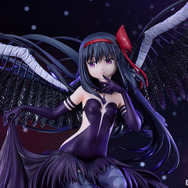 まどマギ」悪魔ほむら“待たせちゃって、ごめんね…” 翼や衣装の