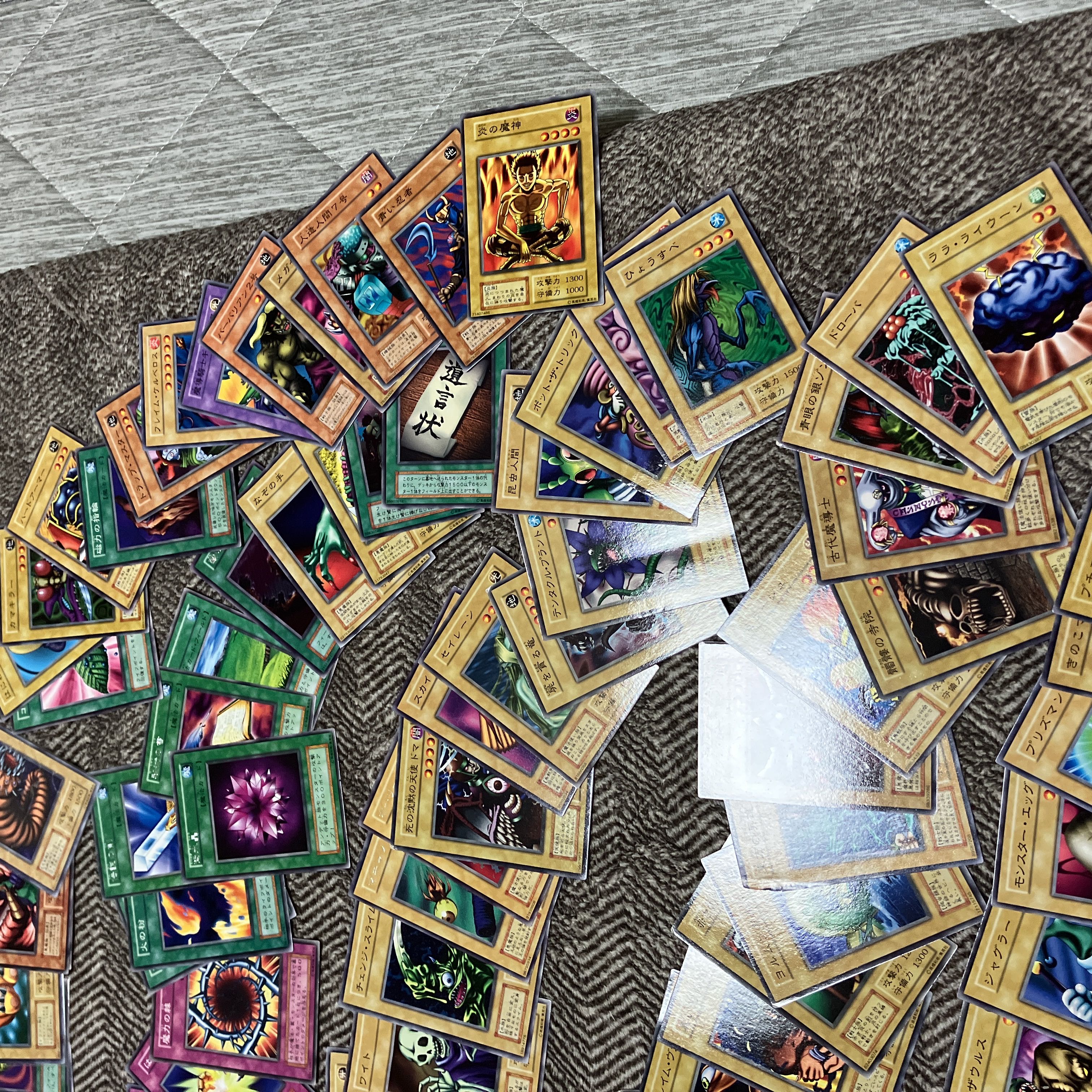 最終値下げ】遊戯王 初期字レア、ノーマルカード まとめ売り 100枚以上