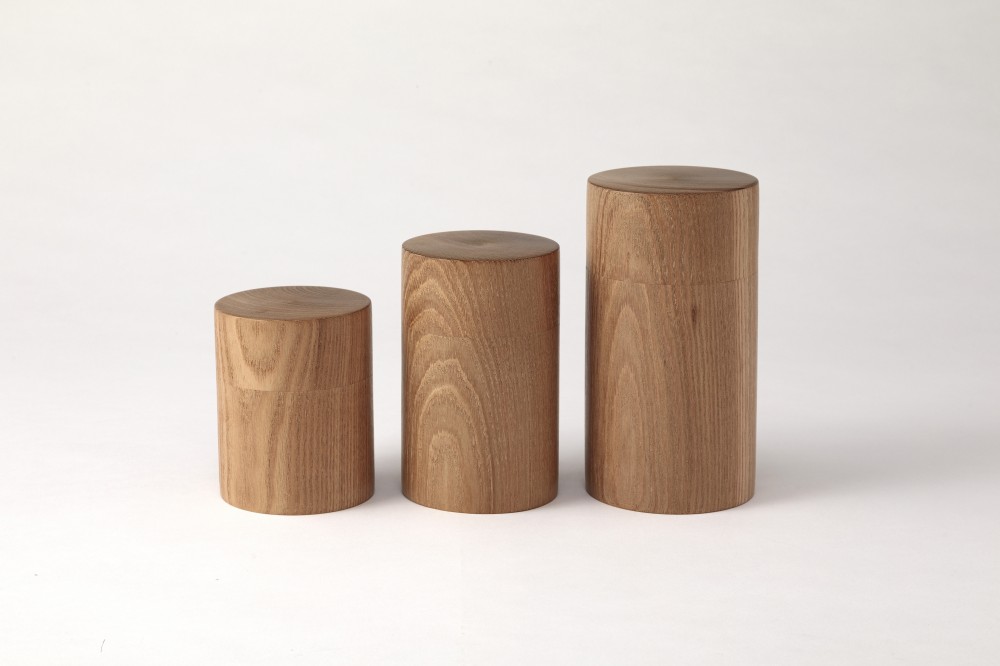 槐 無垢の茶筒（中） | 円舘工芸舎の製品 | 円舘工芸舎 | 木地師による