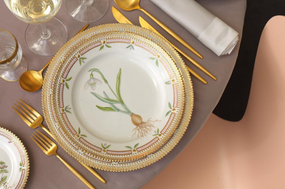 ロイヤル コペンハーゲン＞「フローラ ダニカ」の世界 | 三越伊勢丹