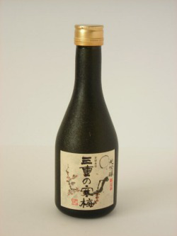 古酒 昭和43年 三重の寒梅 琥珀尊 日本酒 720ml 木箱入り ヴィンテージ