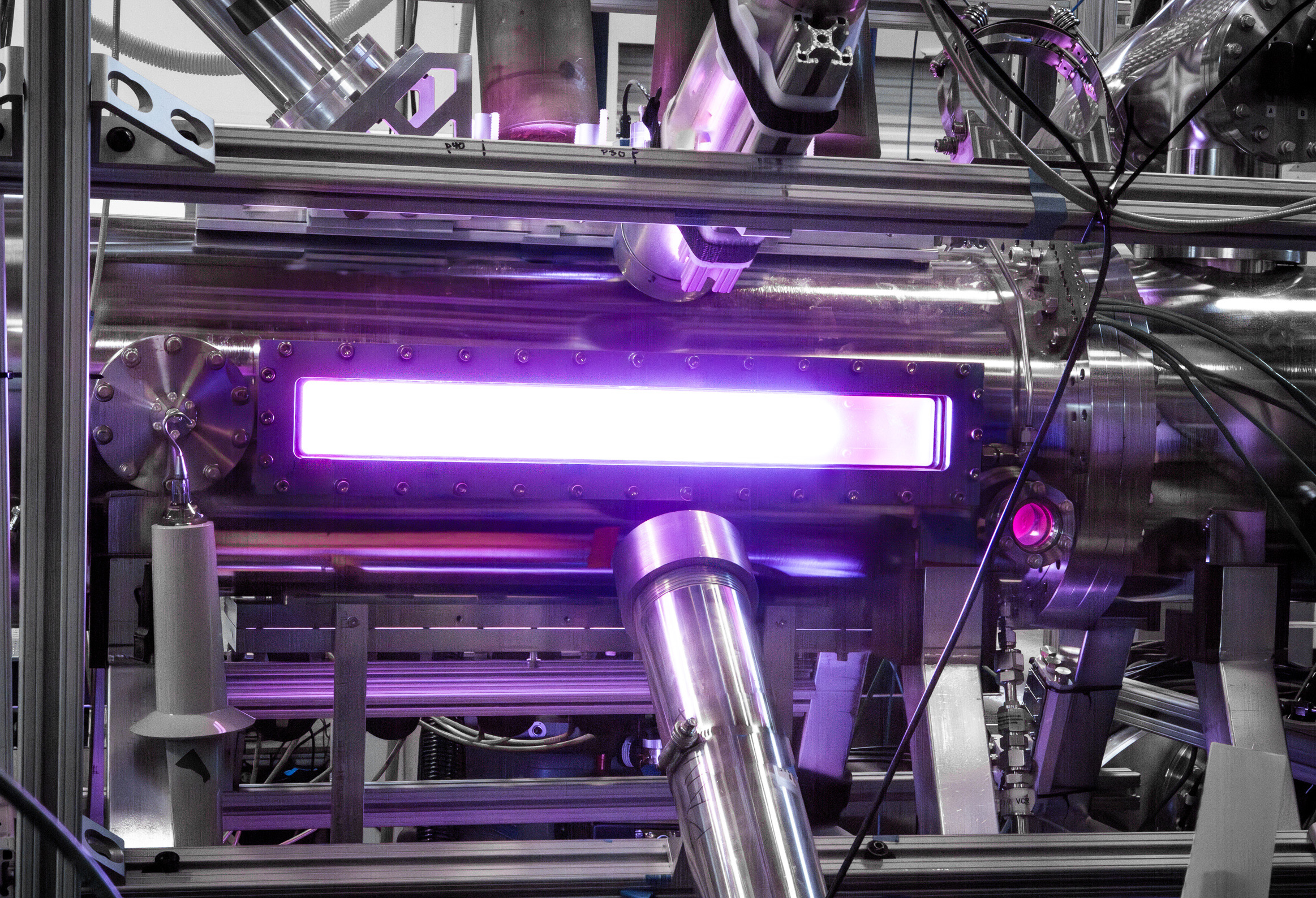 Fusion Breakthrough: Compact New Device Reaches Temperatures of 37