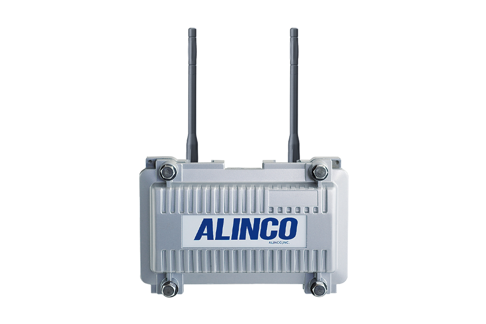 アナログインカム中継器と子機3台 特定小電力トランシーバーと中継器