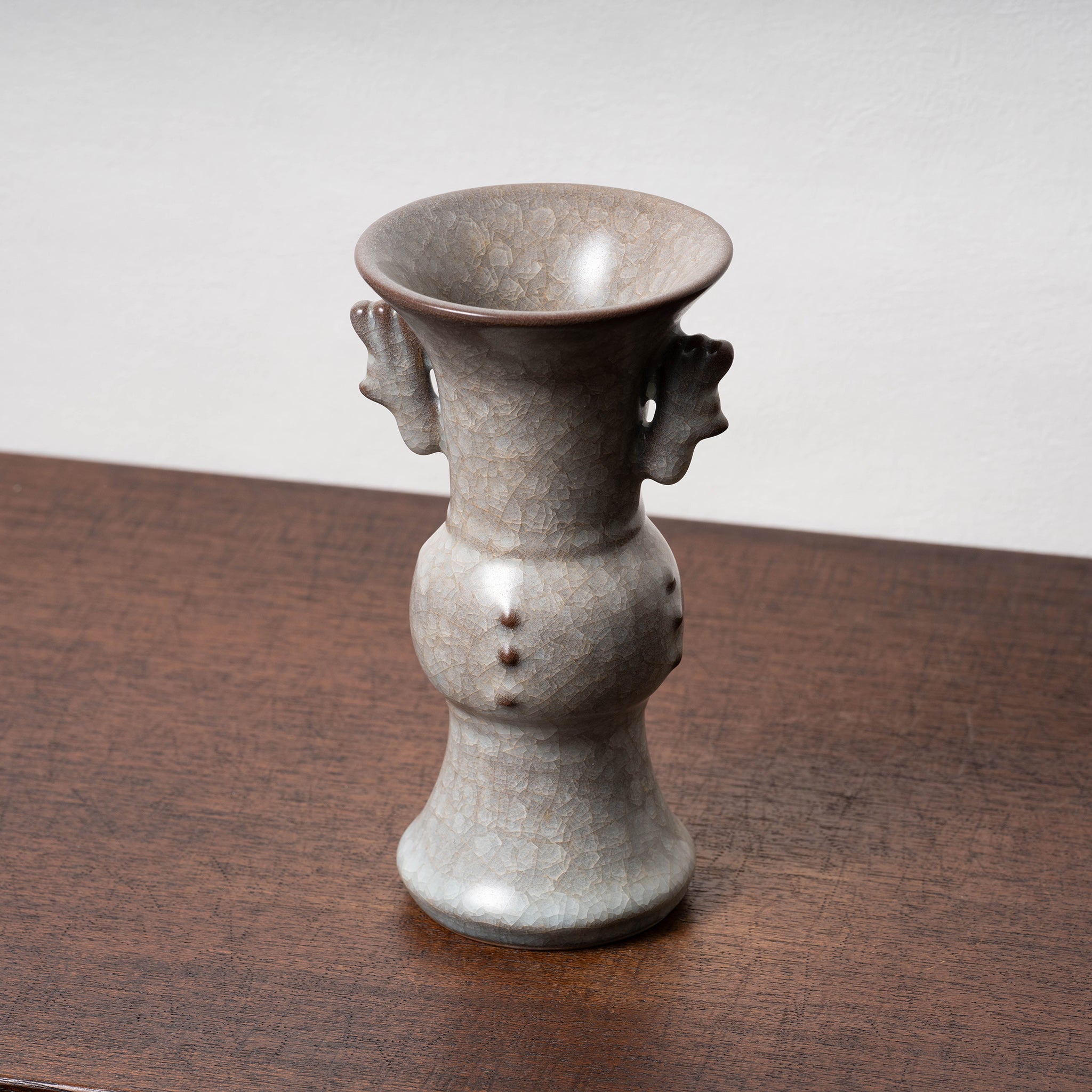 中国古美術・旧蔵品 宋代 官窑 双凤耳瓶・冰裂纹・青灰