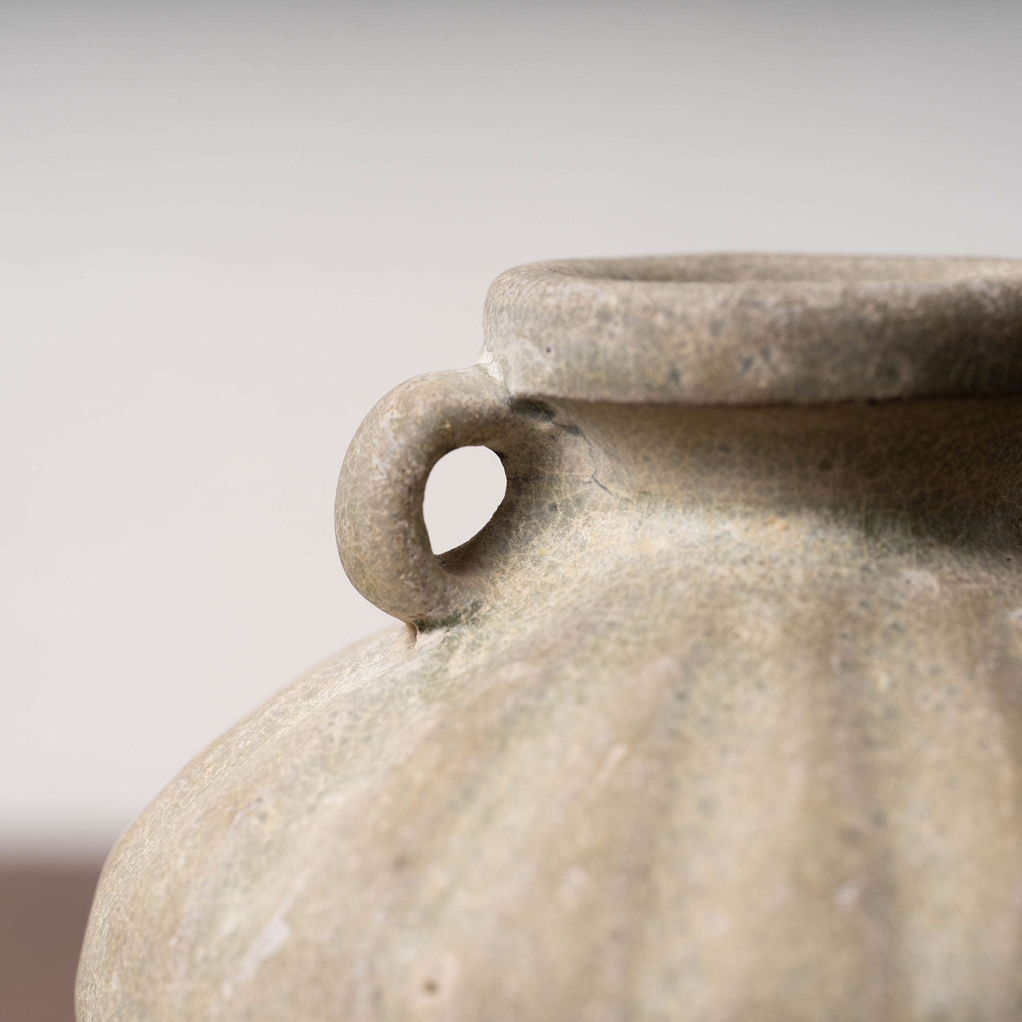 タイ・骨董宋胡録（スンコロク）白釉黒斑文 小壺（1301年~