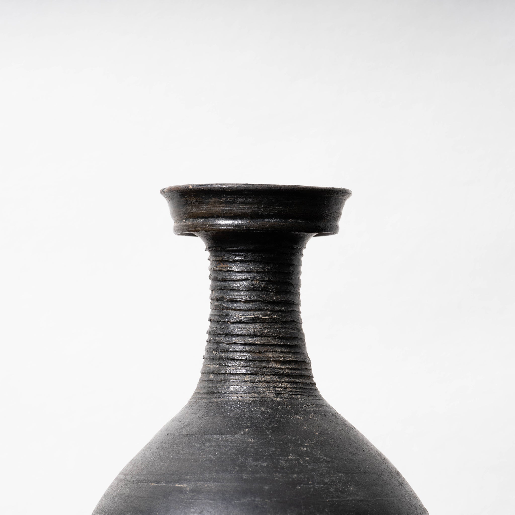 高麗 黒高麗弦紋瓶 – 燦禾 SANKA