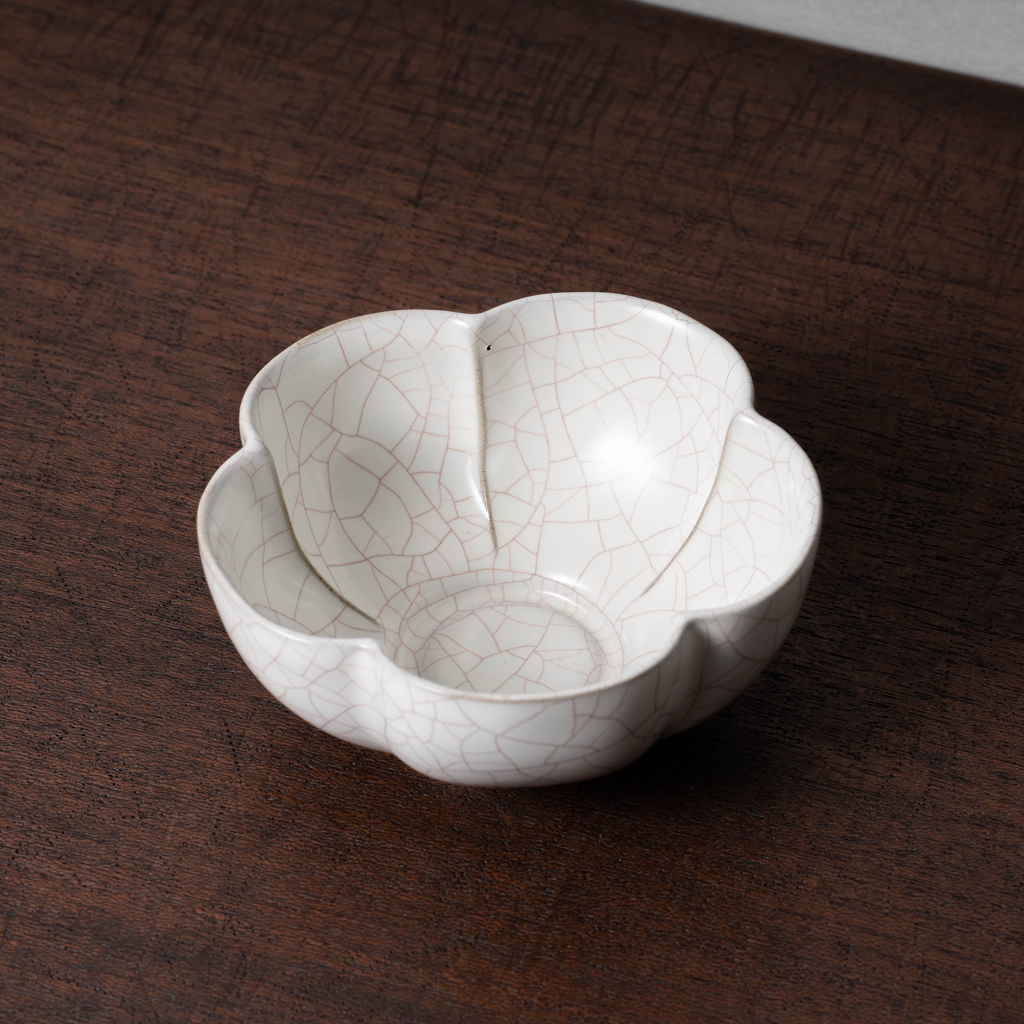 清代 哥窯花口碗 – 燦禾 SANKA