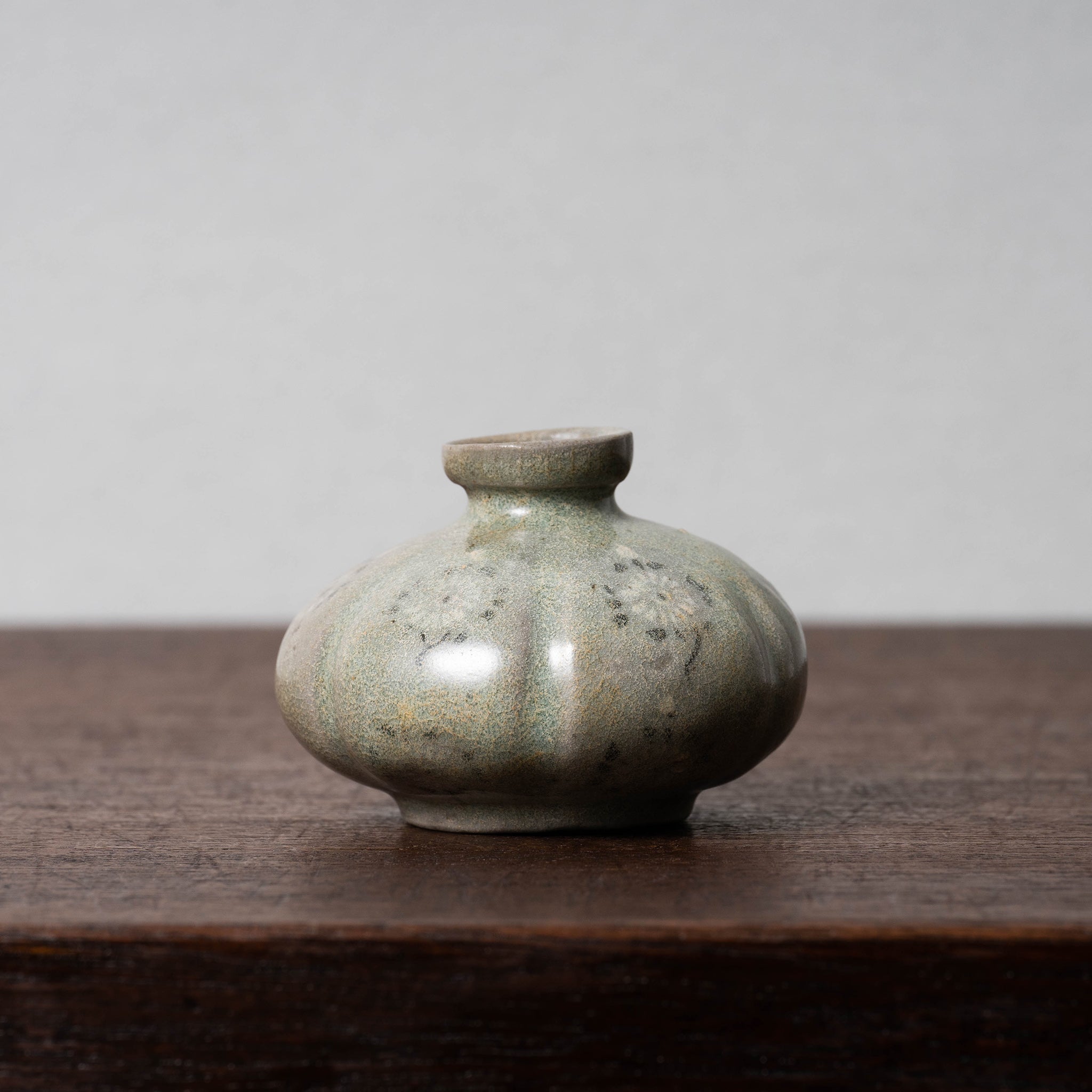 初代柳海剛 高麗青磁 透彫鳳凰図平壺 初代柳海剛 高麗青磁 透彫鳳凰図