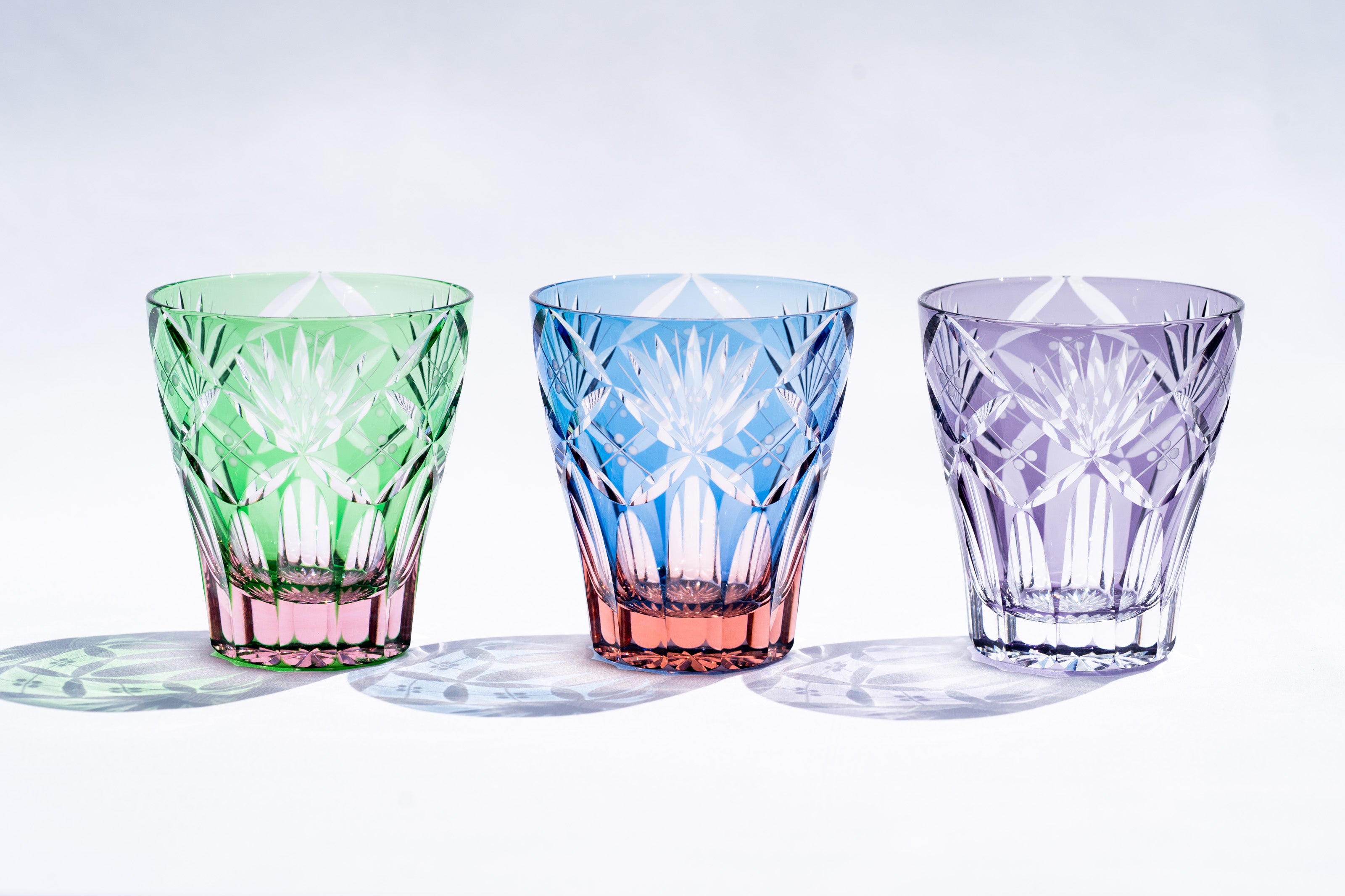 1618 色被せ ガラス 藍切子 未使用 1618 色被せガラス藍切子未使用