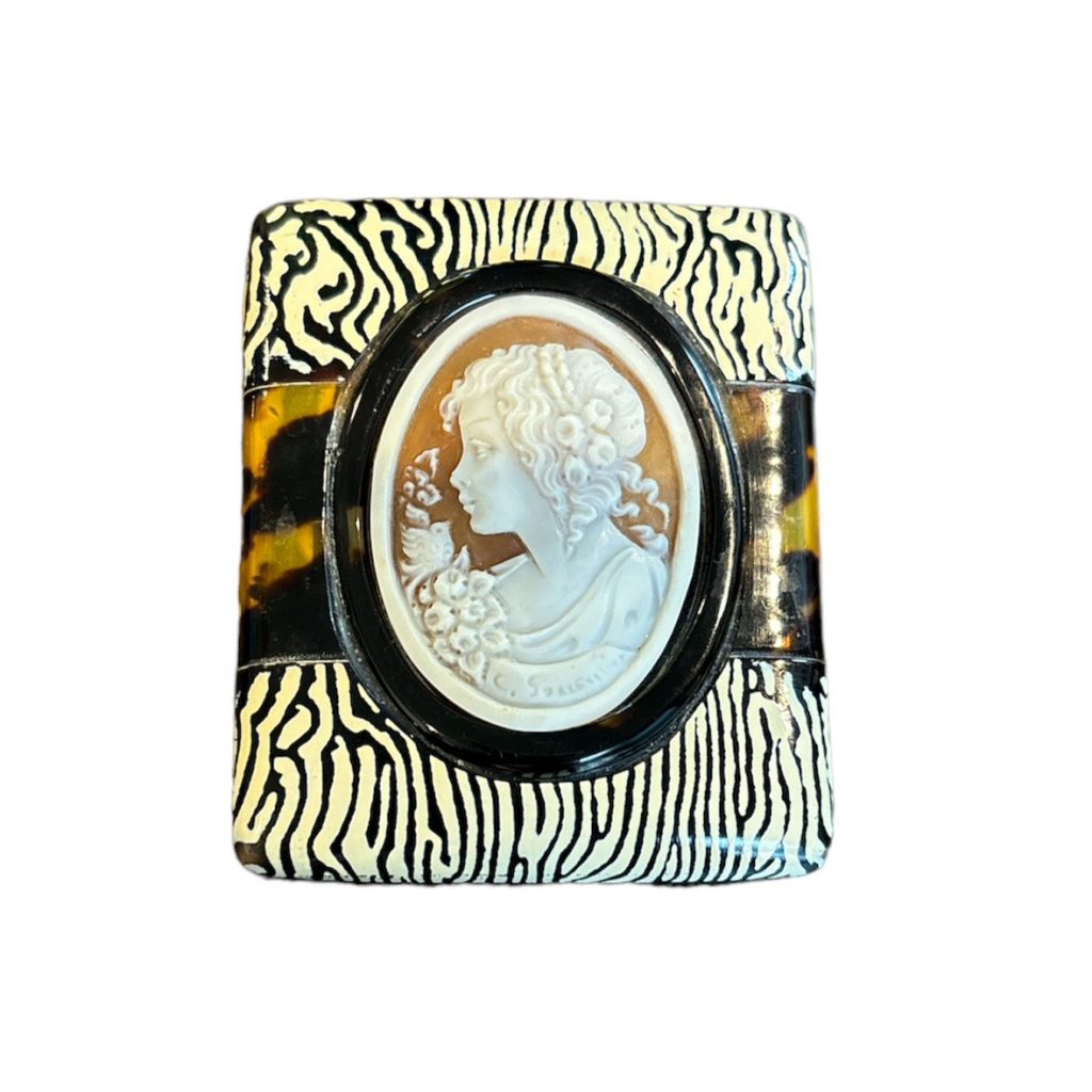 K18 カメオ ブローチの買取実績 | 買取専門店さすがや