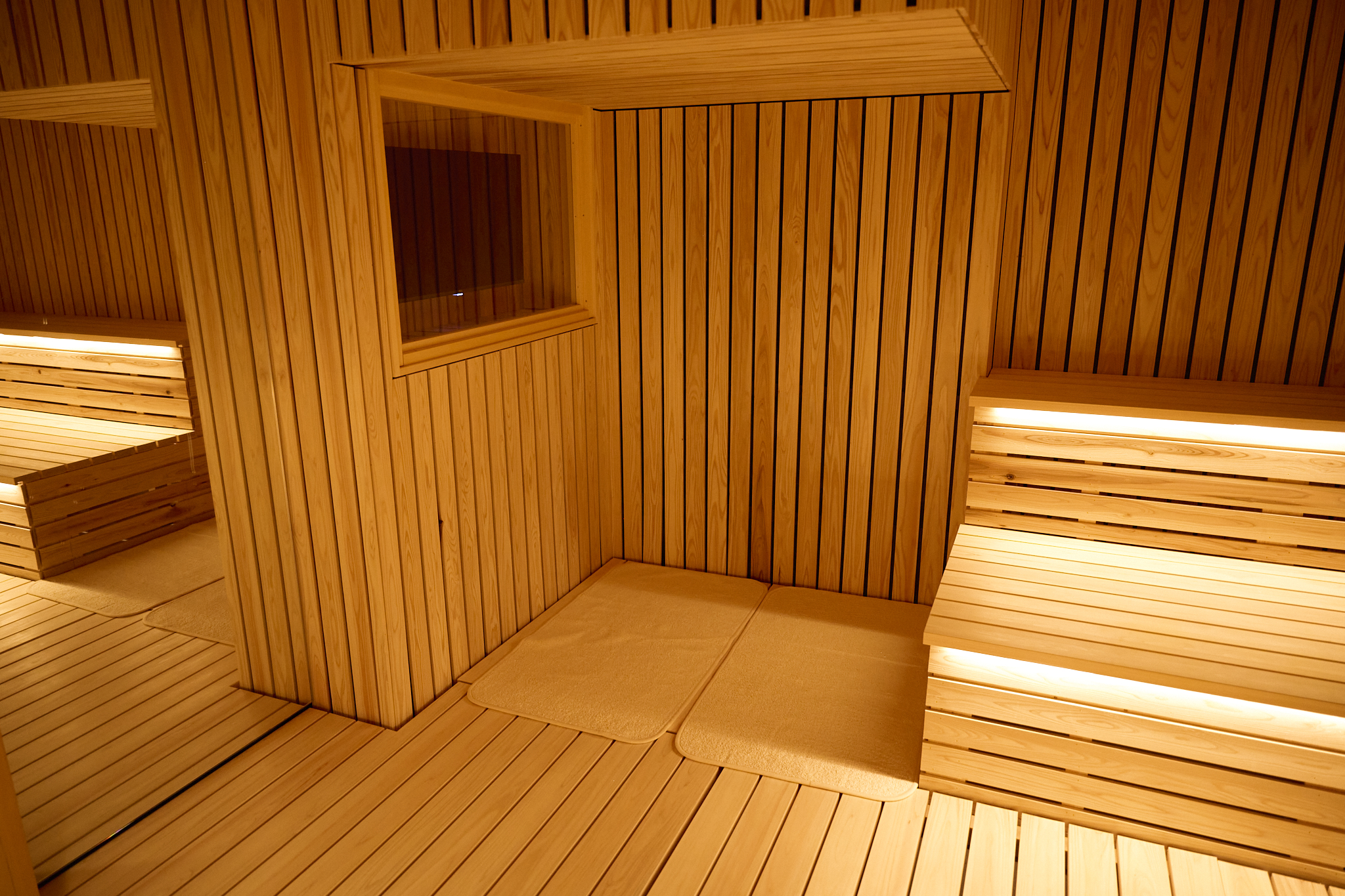 日本の国技×フィンランドの温浴文化でガチンコ勝負！サウナ横綱①