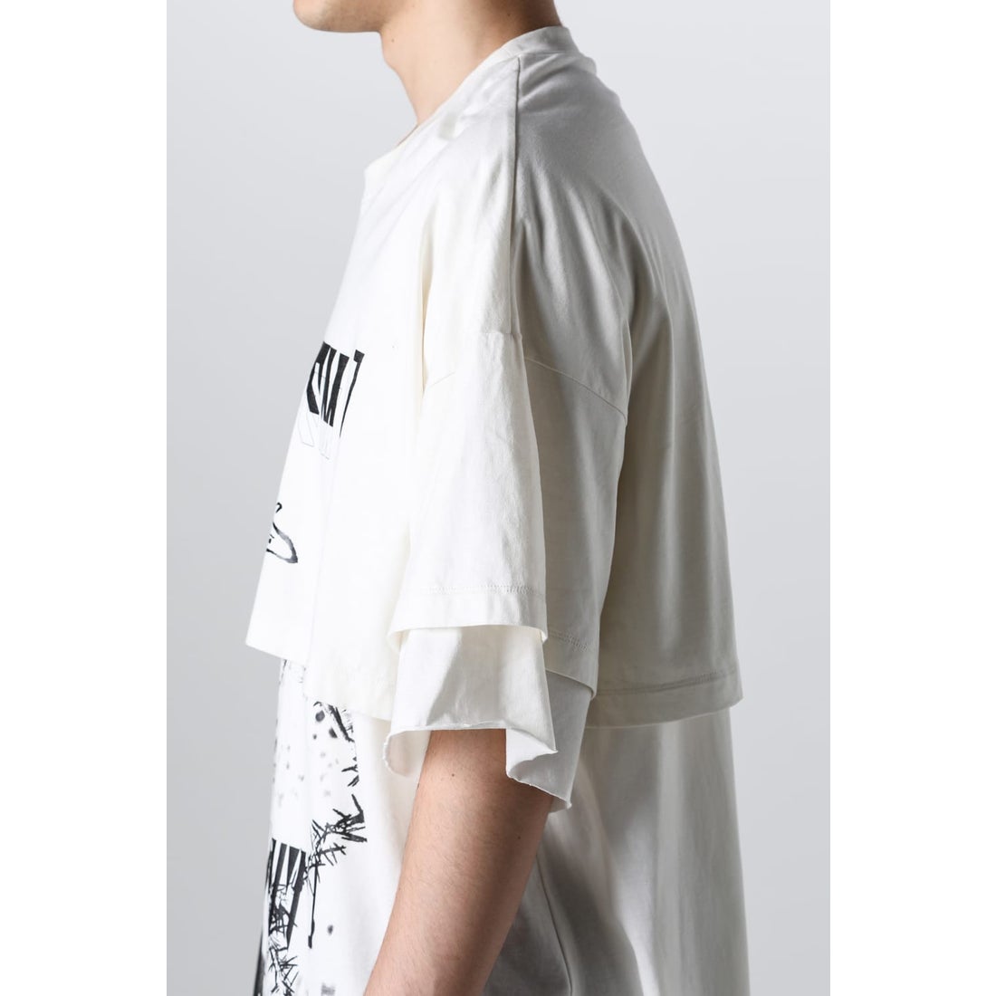 ユリウス JULIUS Cut & Sewn for male （Off White） -FASCINATE