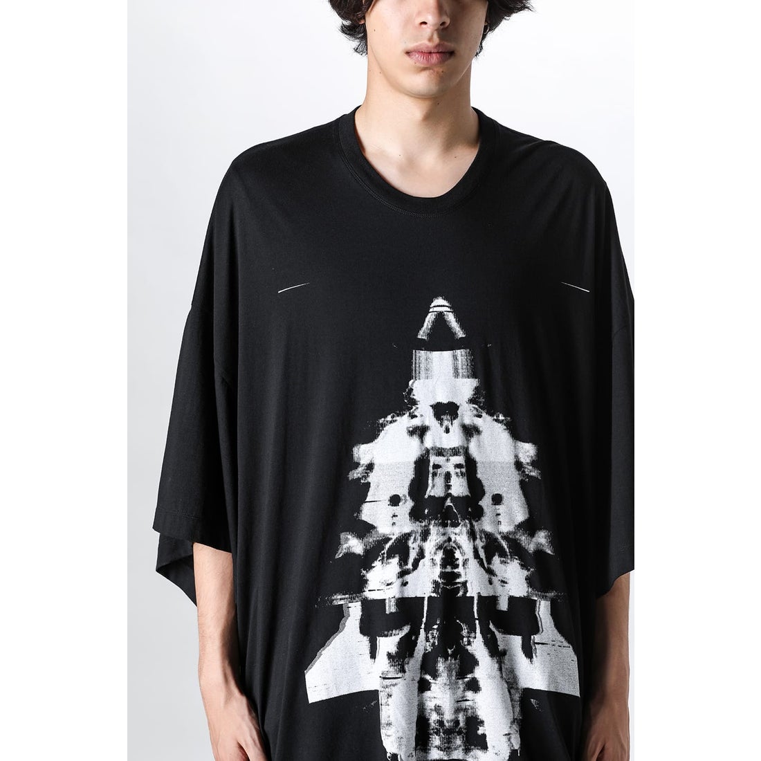ユリウス JULIUS Cotton Modal Jersey Printed Oversize T-shirt