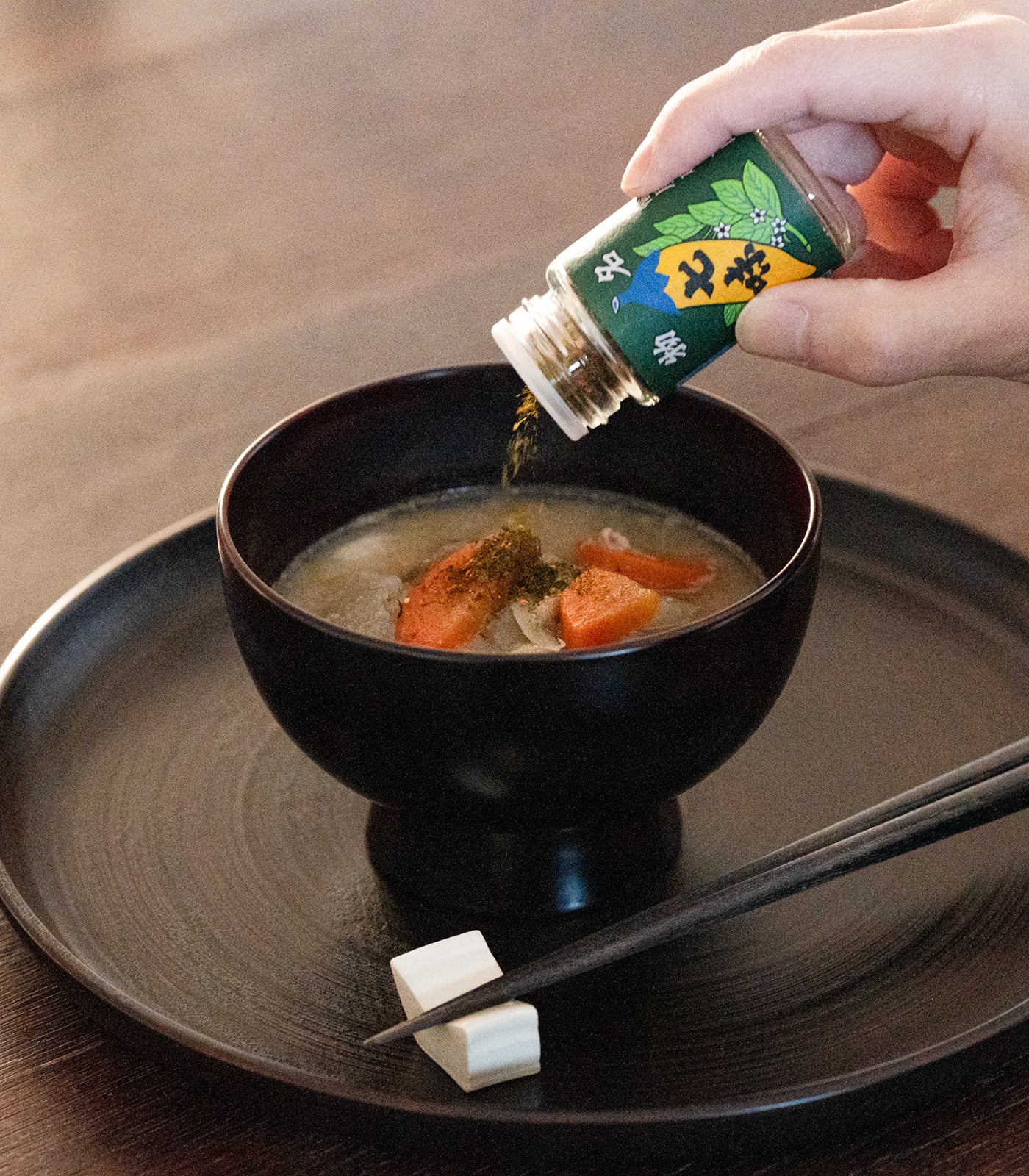 すじ青のり七味｜八幡屋礒五郎 – SEA VEGETABLE COMPANY