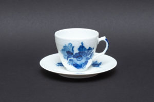 ロイヤル・コペンハーゲン ブルーフルーテッド ハーフレース デミタス