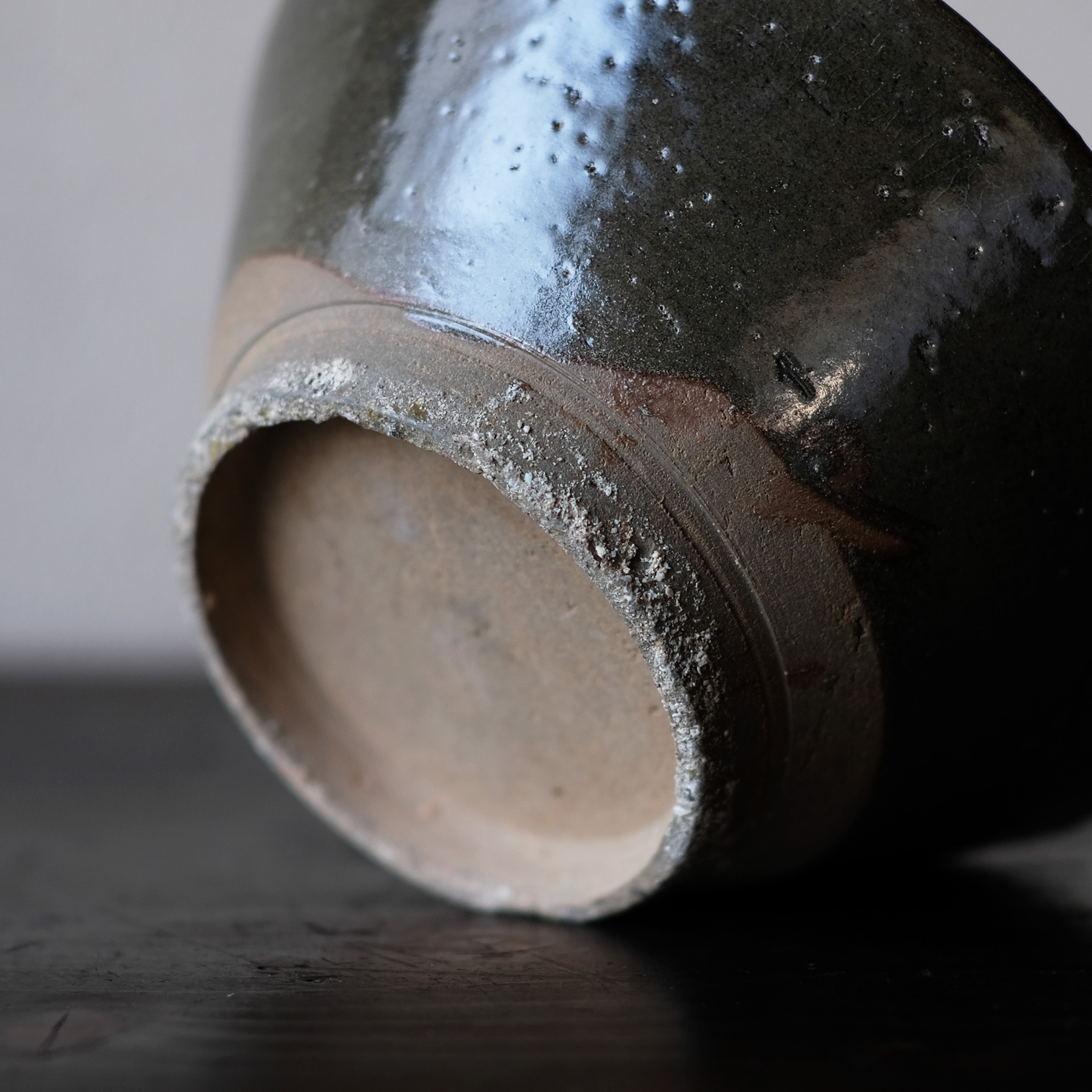 琉球 湧田焼 灰釉碗 | 骨董と詩学 Antique & Poetics | 蛇韻律