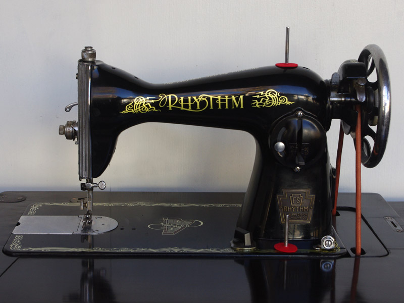 No.518 RHYTHM リズムミシン製 家庭用足踏みミシン：アンティーク