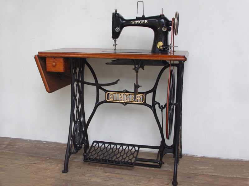 No.321 SINGER 103 シンガー製 職業用足踏みミシン：アンティーク