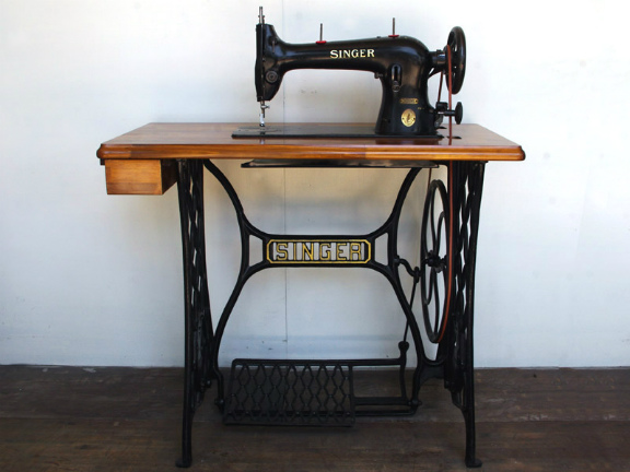 No.396 SINGER 31K32 シンガー製 返し縫付き 足踏みミシン