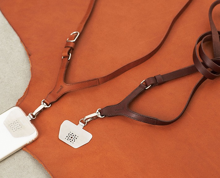 genten】大人の装いに馴染む gentenのスマートフォンストラップ