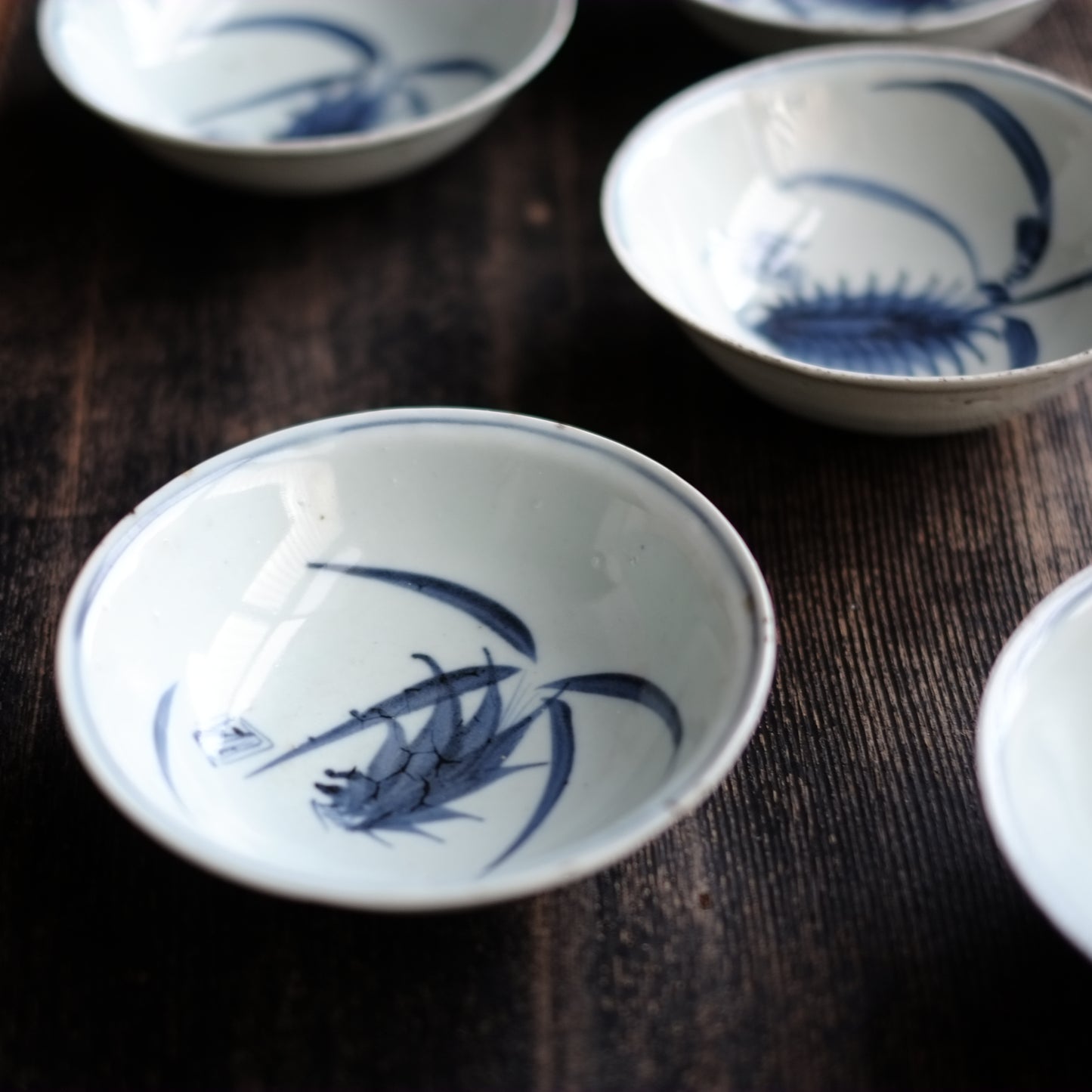 u385 上手 清朝期 古染花青花吹雪画 大振茶碗 鉢 底二輪文 古染付