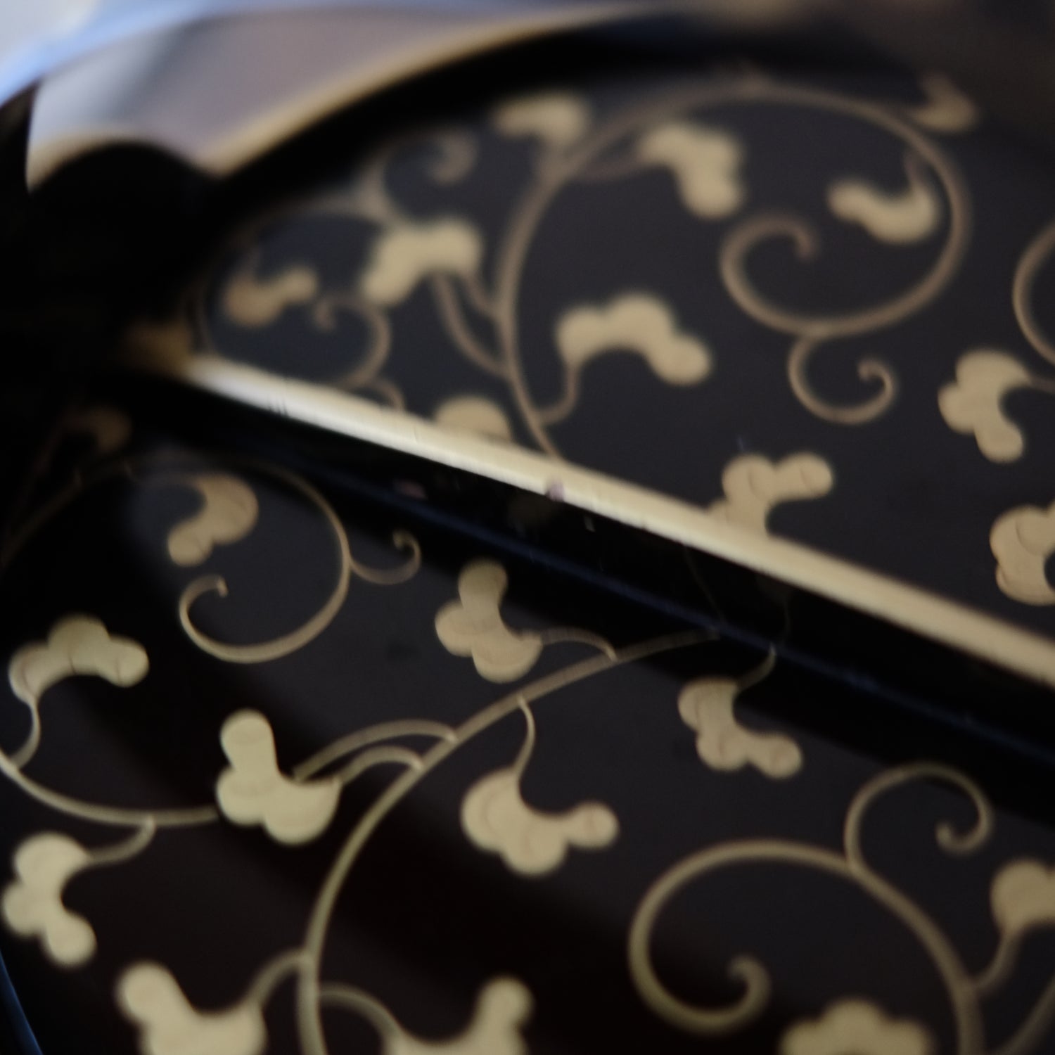 寂】蔵出時代鉄製銚子 漆塗金蒔絵『秋草文』木製蓋 / 鉄瓶 鉄急須