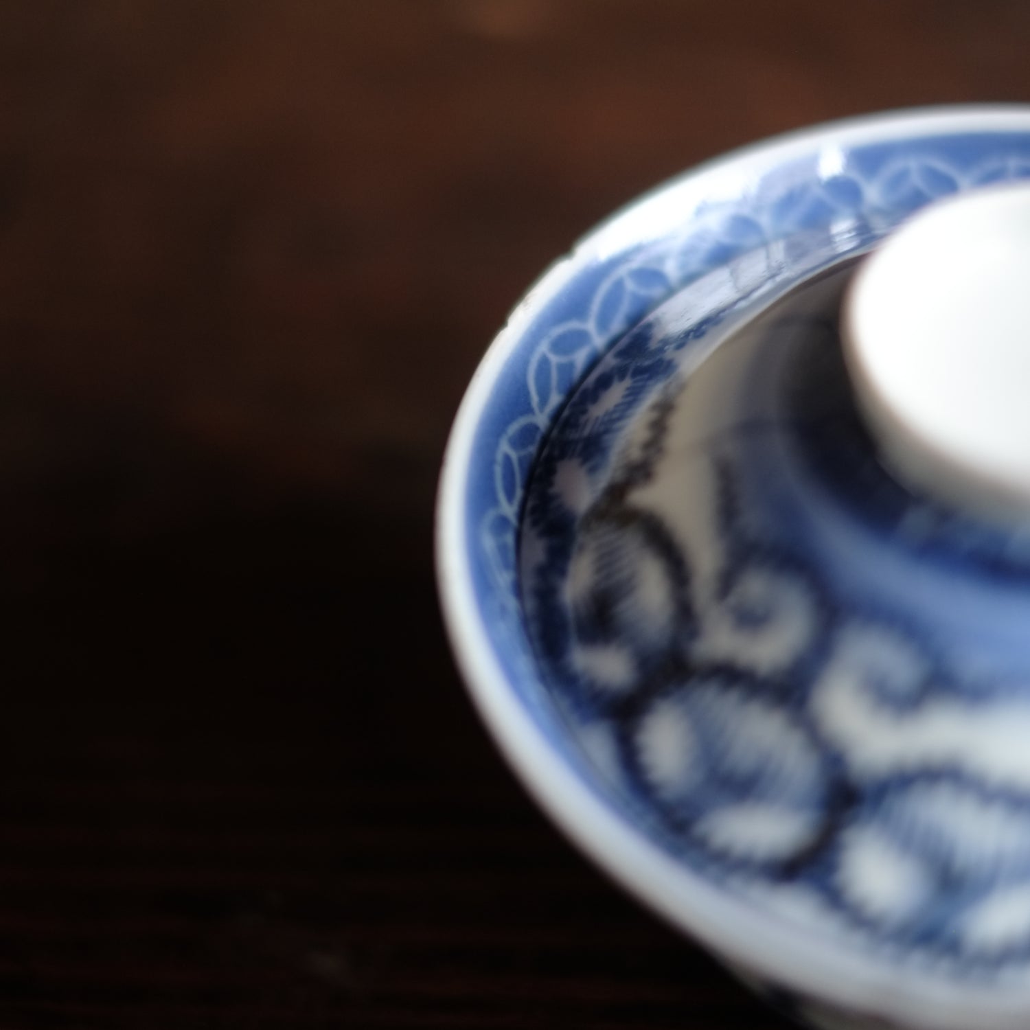 古伊万里 七宝輪繋ぎ文 蓋付碗 (江戸後期) – 逢季荘