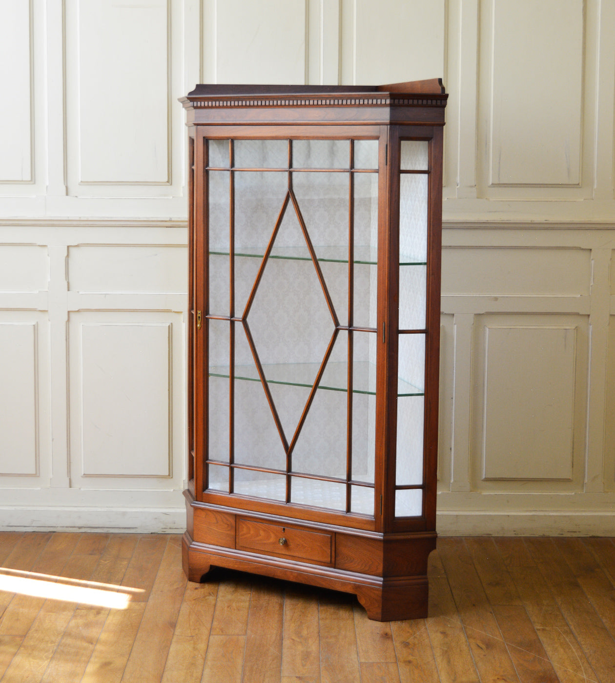 最終値下げ】イギリス アンティーク 家具 コーナーキャビネット 296A