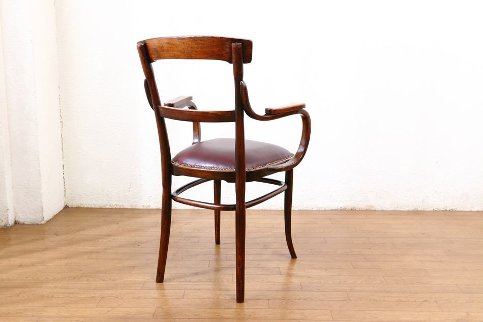 ヤコブ&ヨゼフコーンJacob and Josef Kohn ベントウッドアームチェア