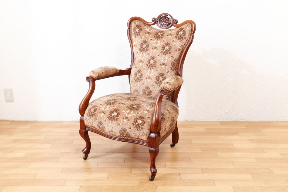 ヴィクトリアンスタイル スーパーウォルナット オープンアームチェア