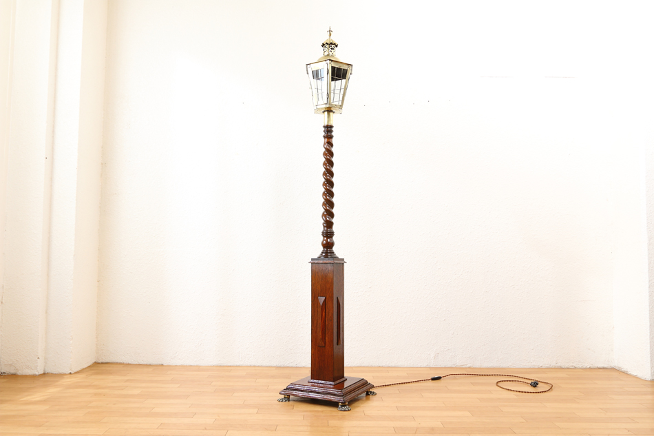 Street Gas Lampスタイル イングランドオーク ツイストフロアランプ