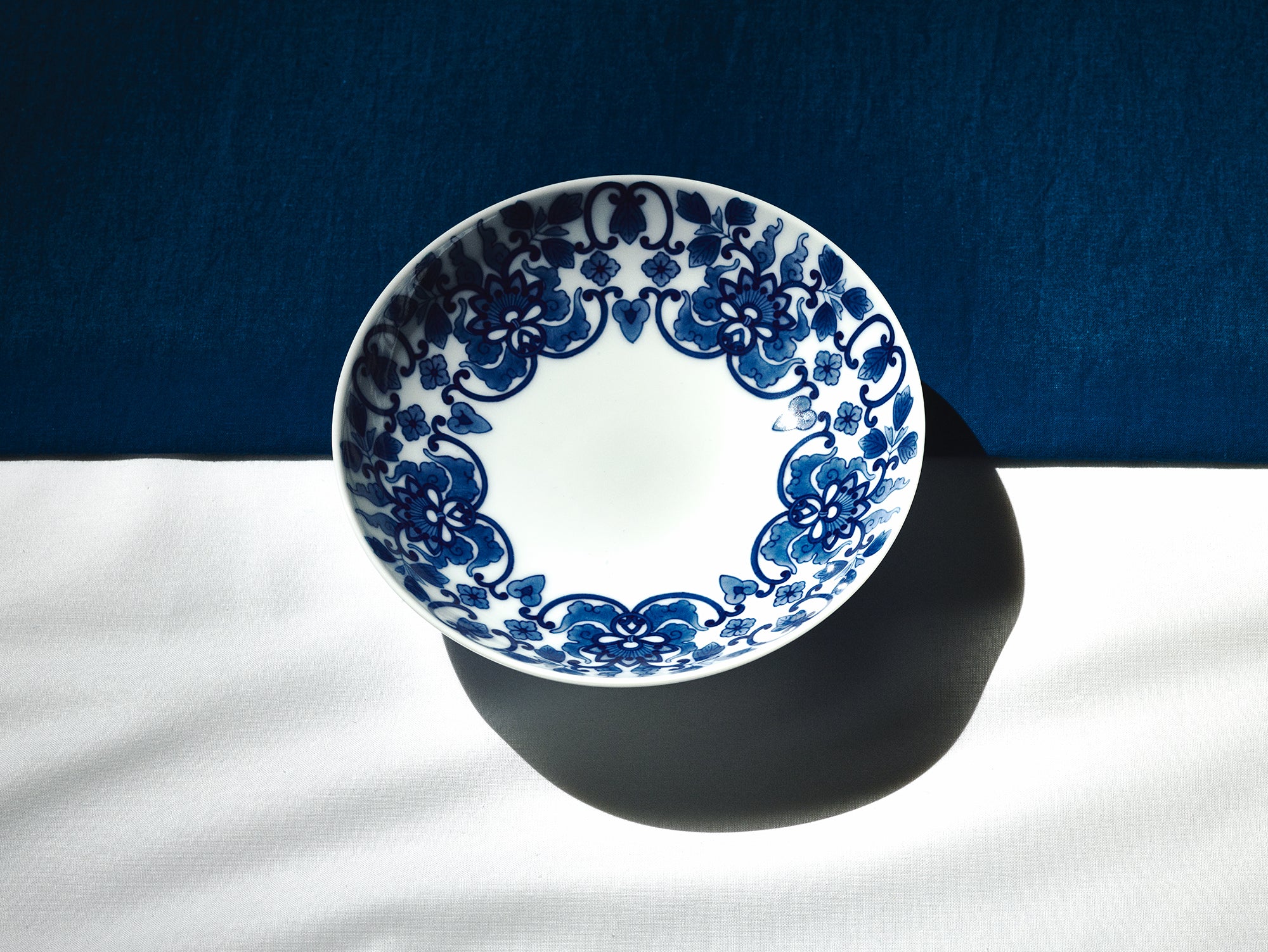 古伊万里 染錦 流水に梅の図 盃台 D194AS-BTs 古伊万里 染錦 流水に梅