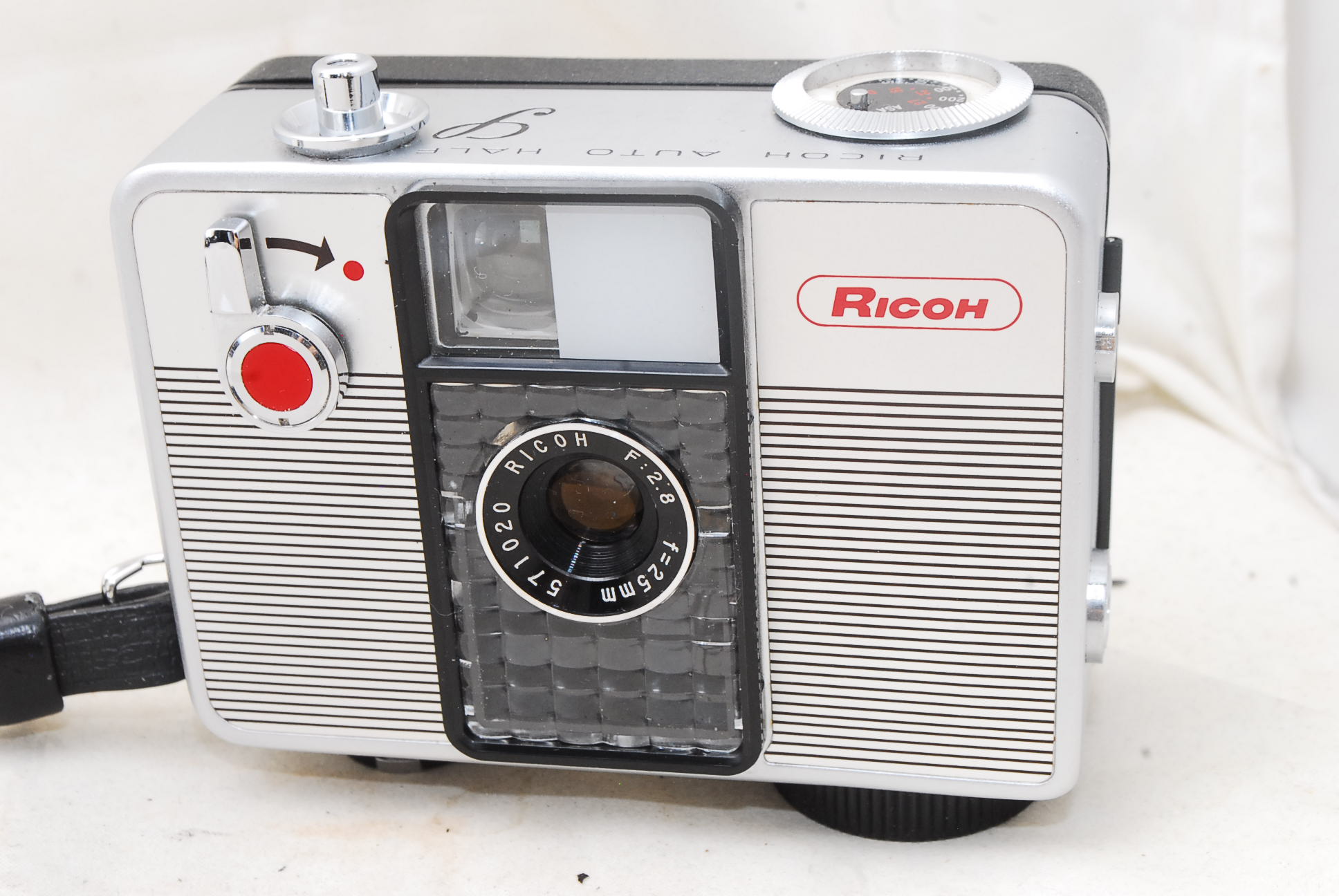 Ricoh Auto Half S 35mm Half-Frame Film Camera *READ* #7414 – Ito