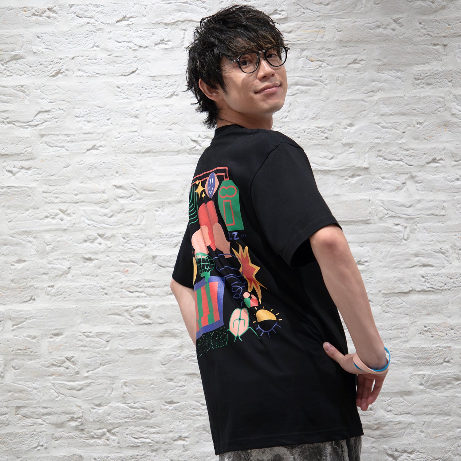 愛心 Tシャツ [ブラック] – 川崎鷹也公式オンラインショップ