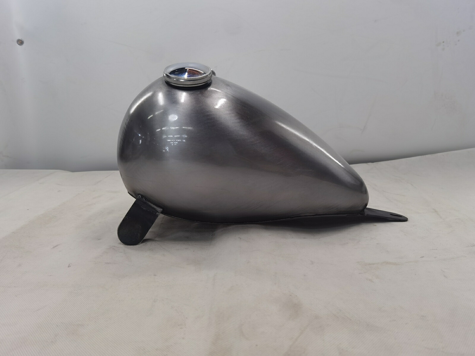 楽天市場】T-11 ナロー スポーツスタータンク 7L ハイマウント 鉄製