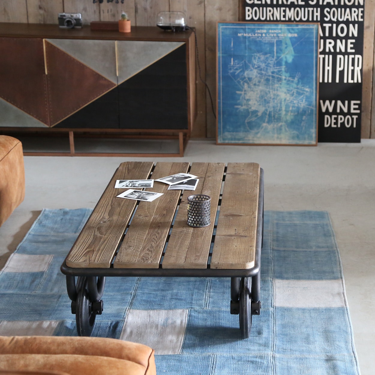 ノットアンティークス 無垢材 インダストリアル ローテーブル 車輪付き