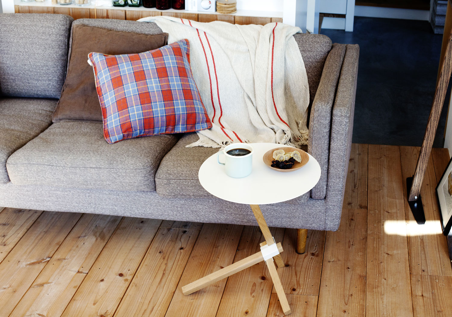 トレ サイドテーブル | デュエンデ(DUENDE) | 芦沢 啓治(KEIJI