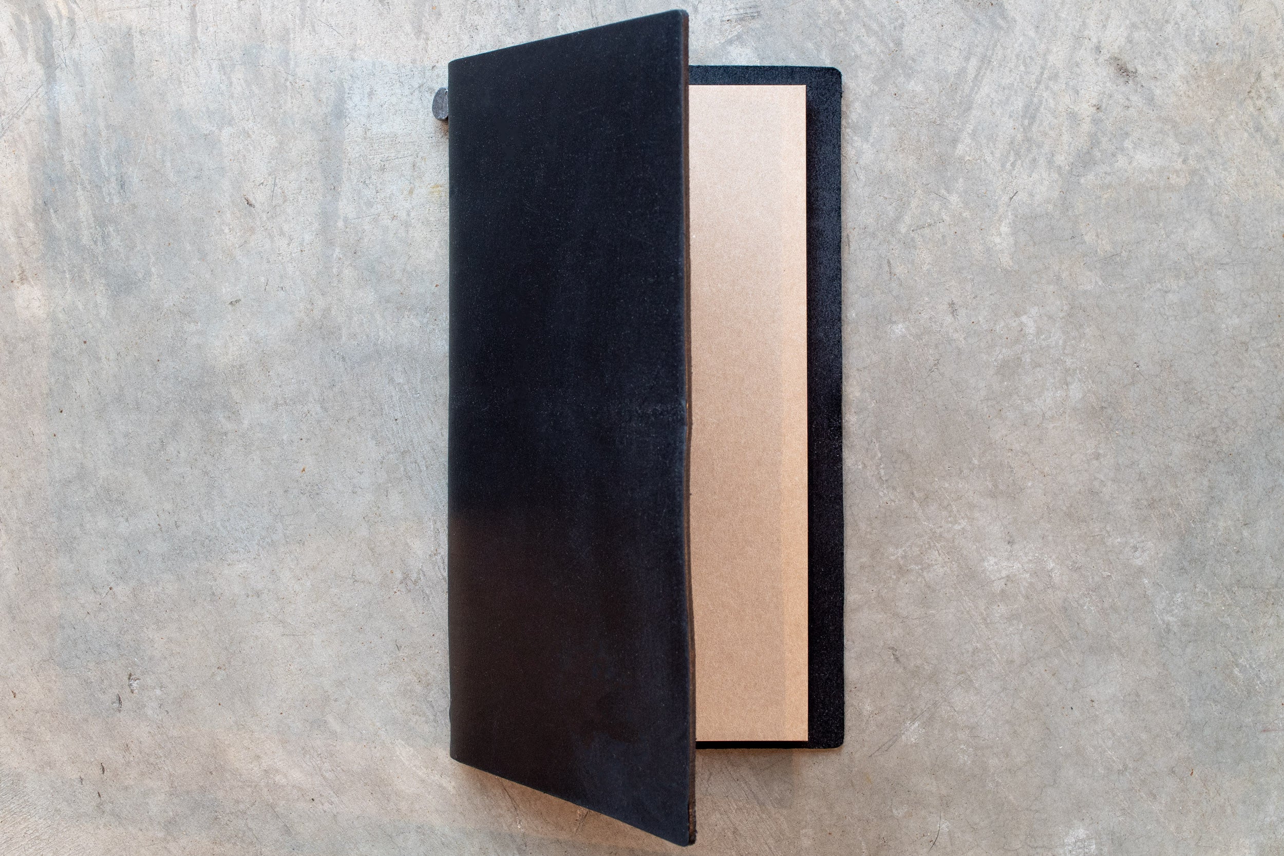 Traveler's Notebook Starter Set, Regular Size, Black – St. Louis