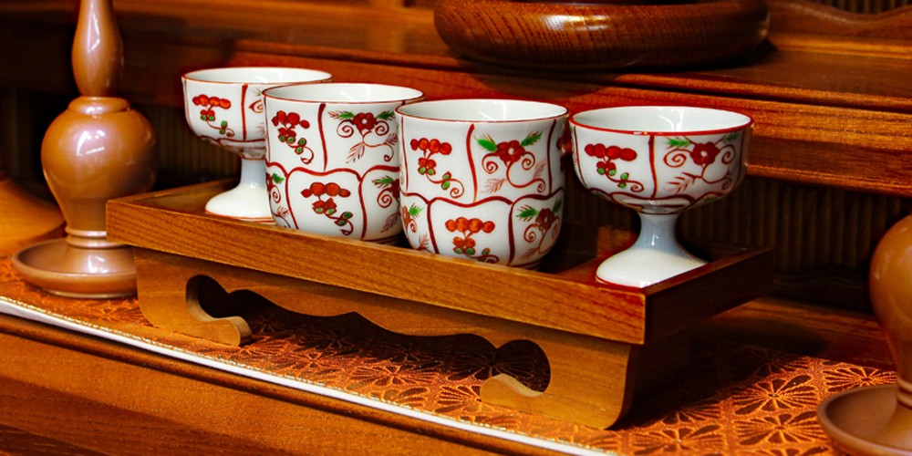 仏具 おしゃれ 御仏飯器 バラ1ヶ 赤絵なずな紋 源右衛門窯 有田焼