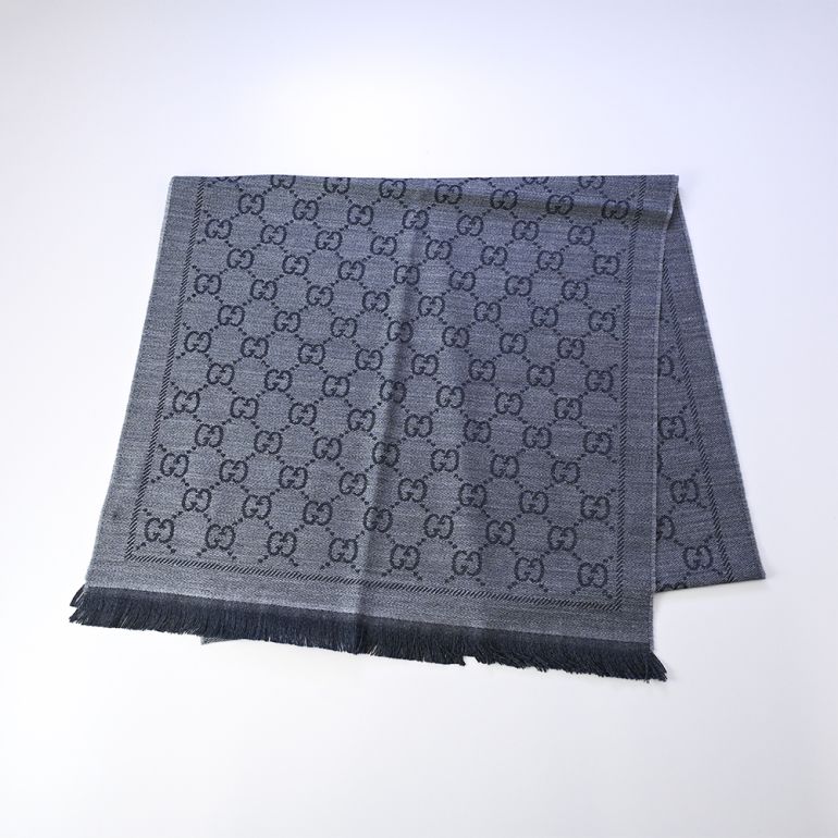 GUCCI ギフト包装用紙袋 ネイビー 大 マフラー