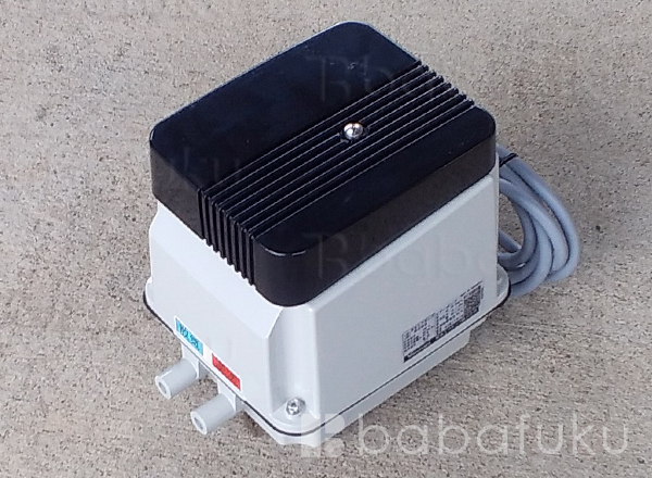 安永エアポンプ 浄化槽ブロワ EP-80G-L(左) (EP-80E-Lの後継機種